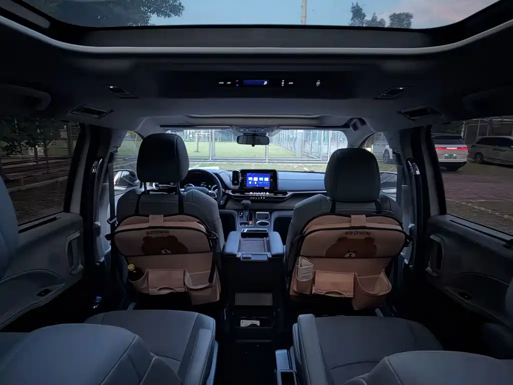 Toyota Granvia — миниатюра 19