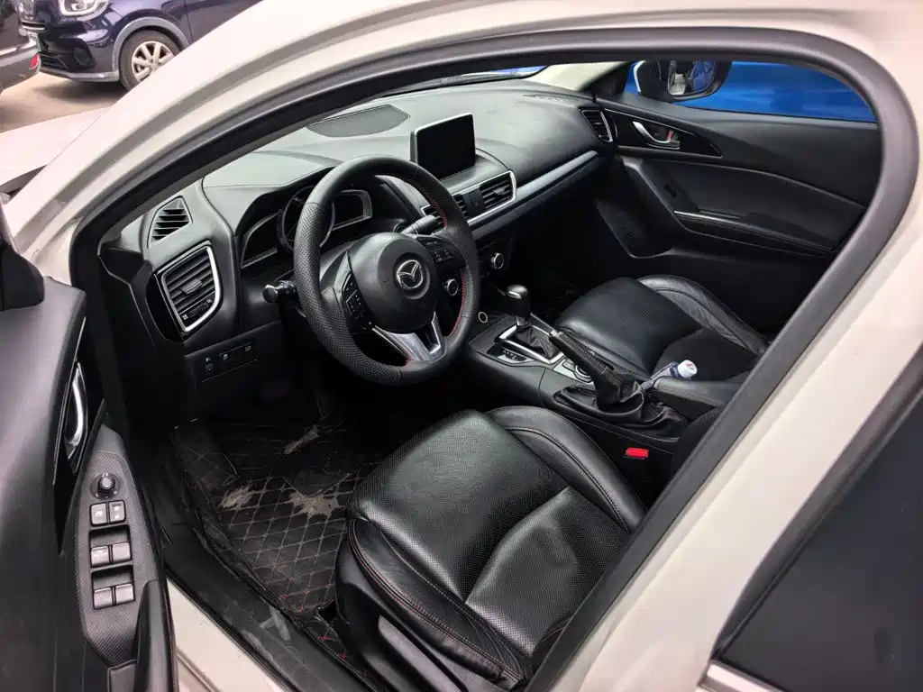 Mazda 3 Axela — миниатюра 8