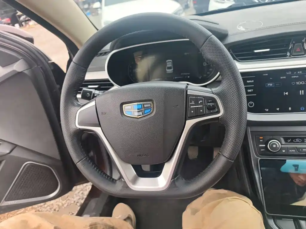Geely Emgrand — миниатюра 11