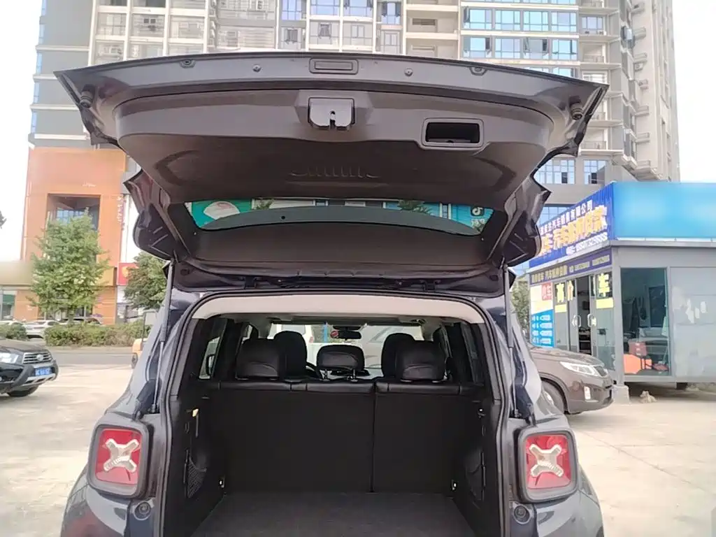 Jeep Renegade — миниатюра 19