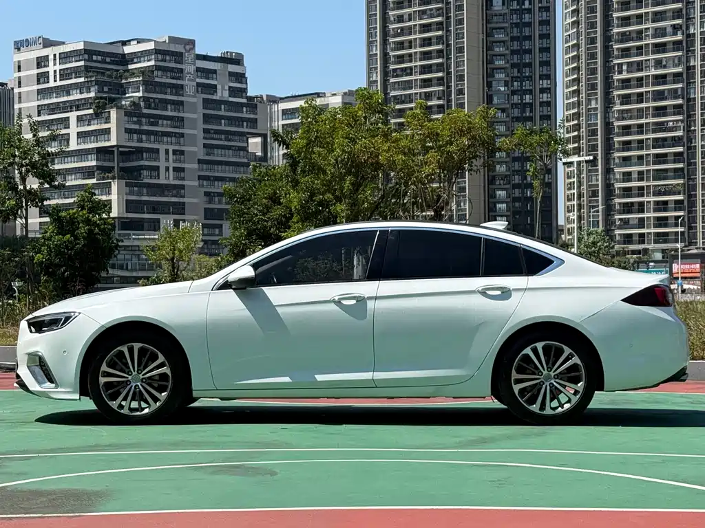 Buick Regal — миниатюра 4