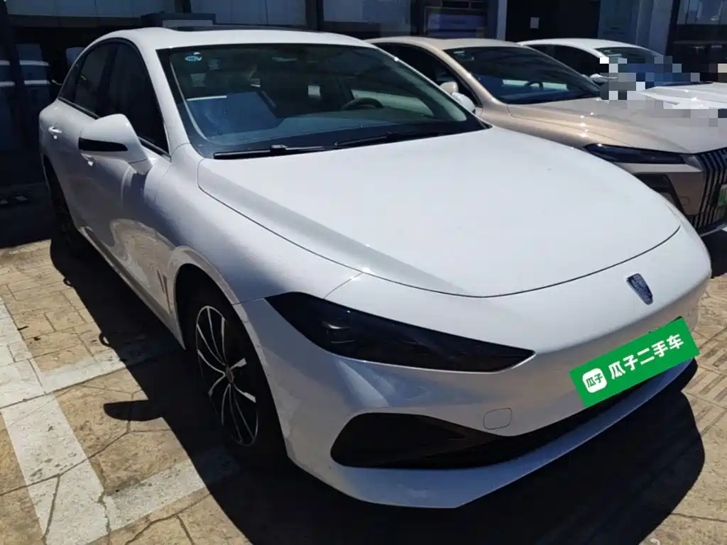 Roewe D7 2025 DMH 125km Champion