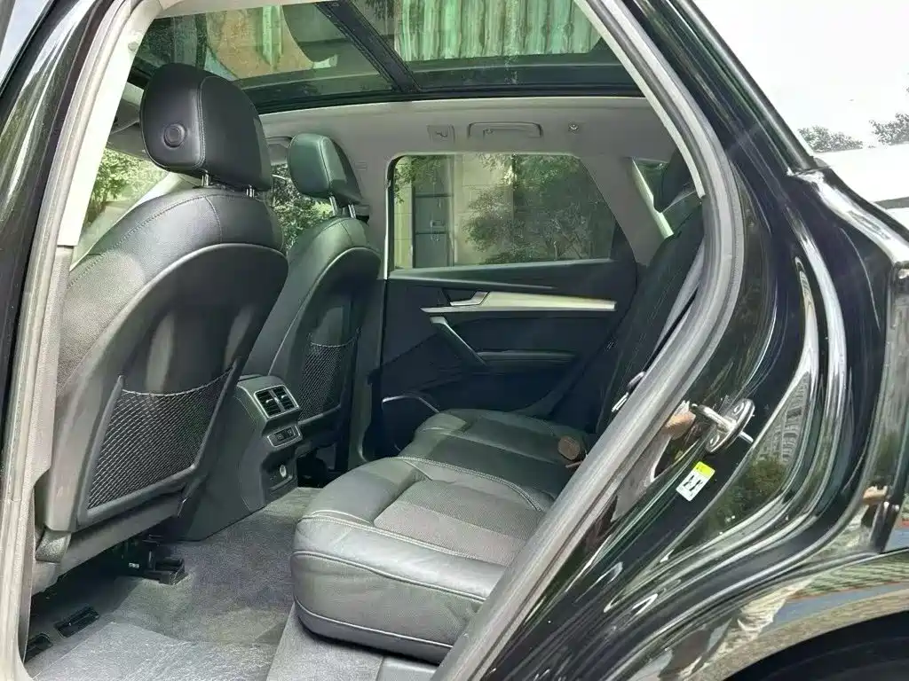 Audi Q5L — миниатюра 9