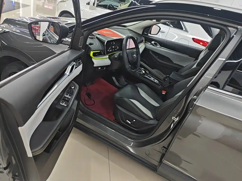 Geely Binyue — миниатюра 16