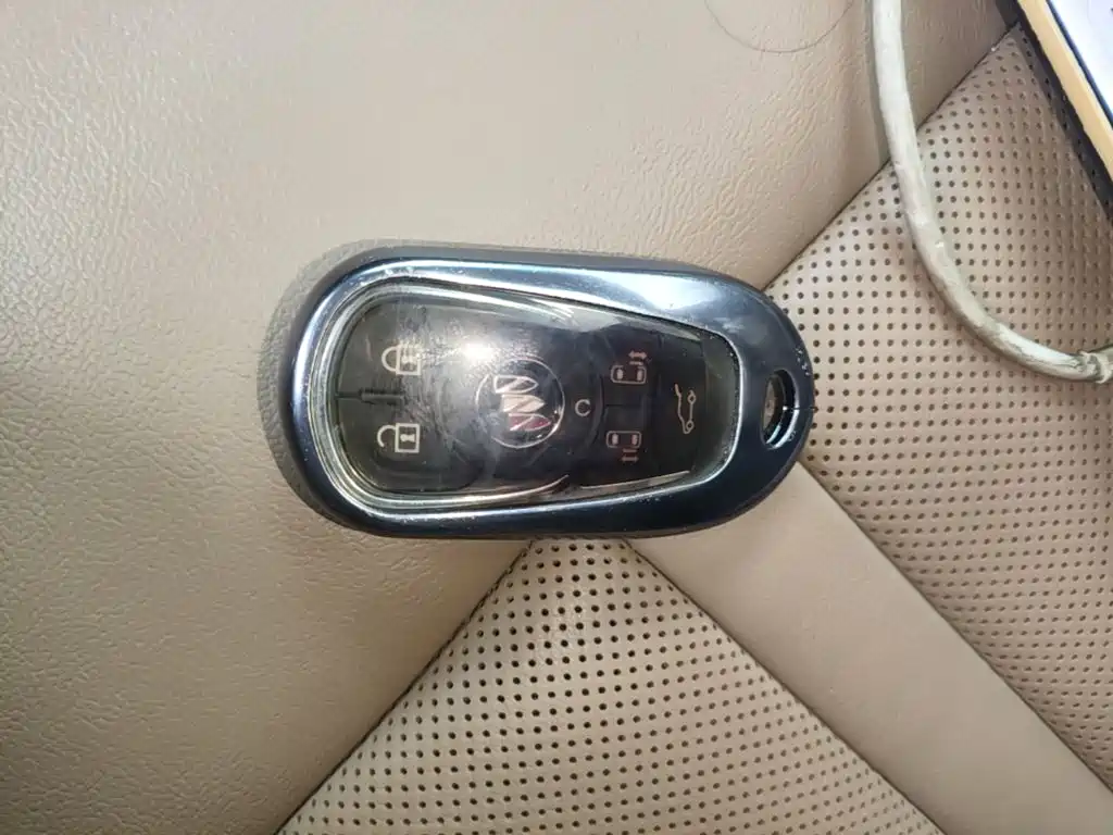 Buick GL8 — миниатюра 9