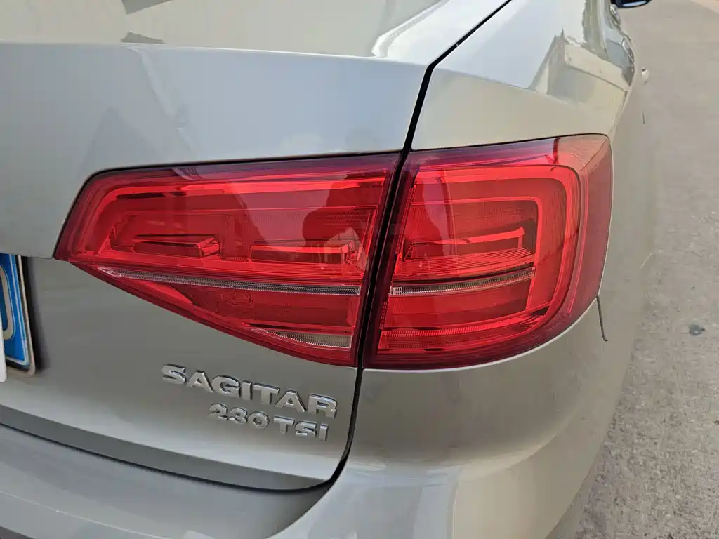 Volkswagen Sagitar — миниатюра 36