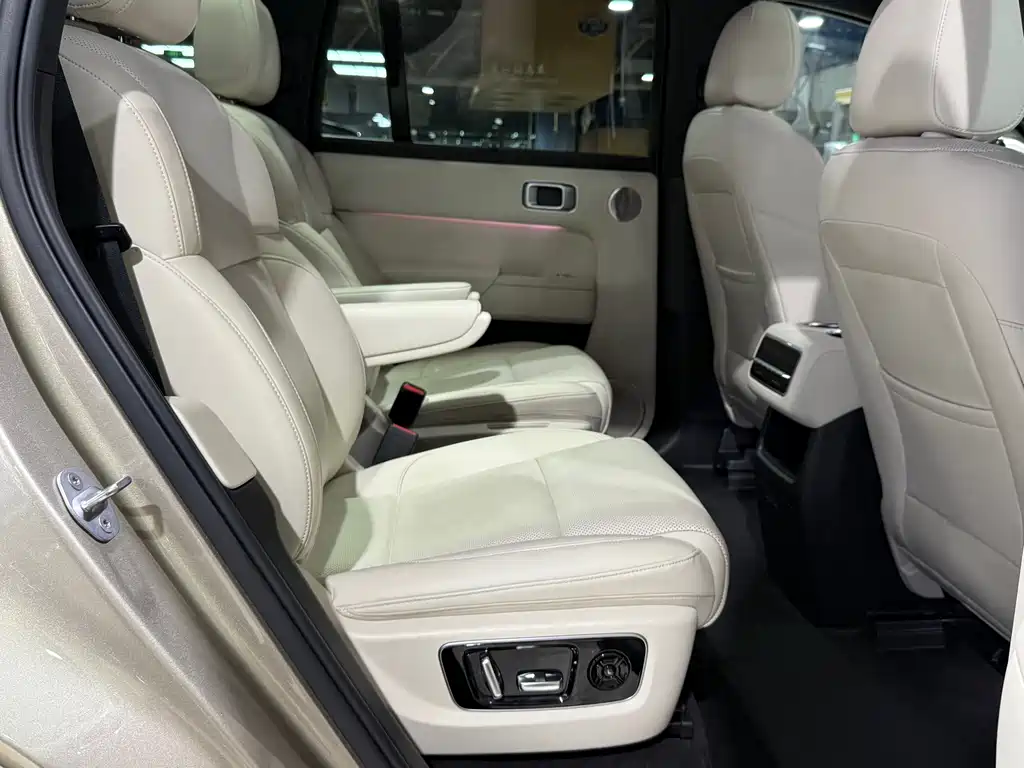 Li Auto Li L8 — миниатюра 10