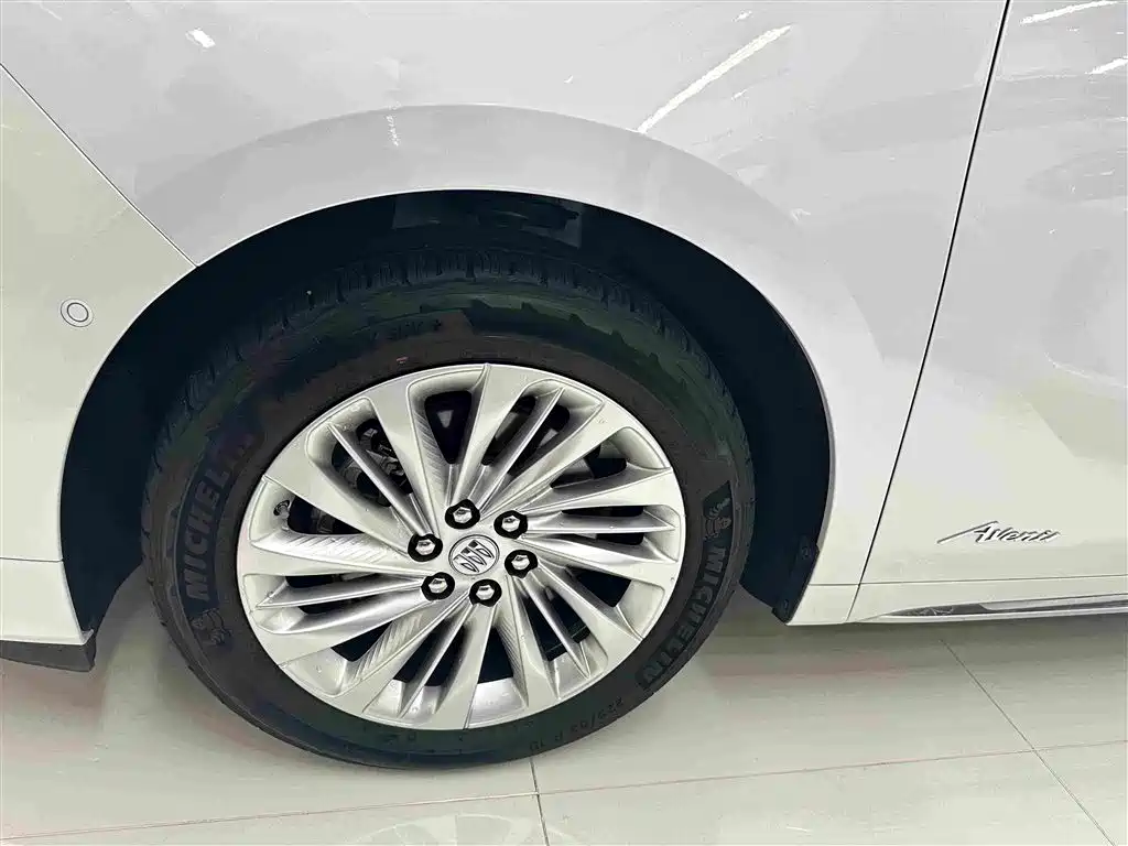 Buick Century — миниатюра 4