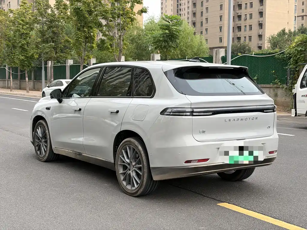 Leapmotor Leapmotor C10 — миниатюра 8