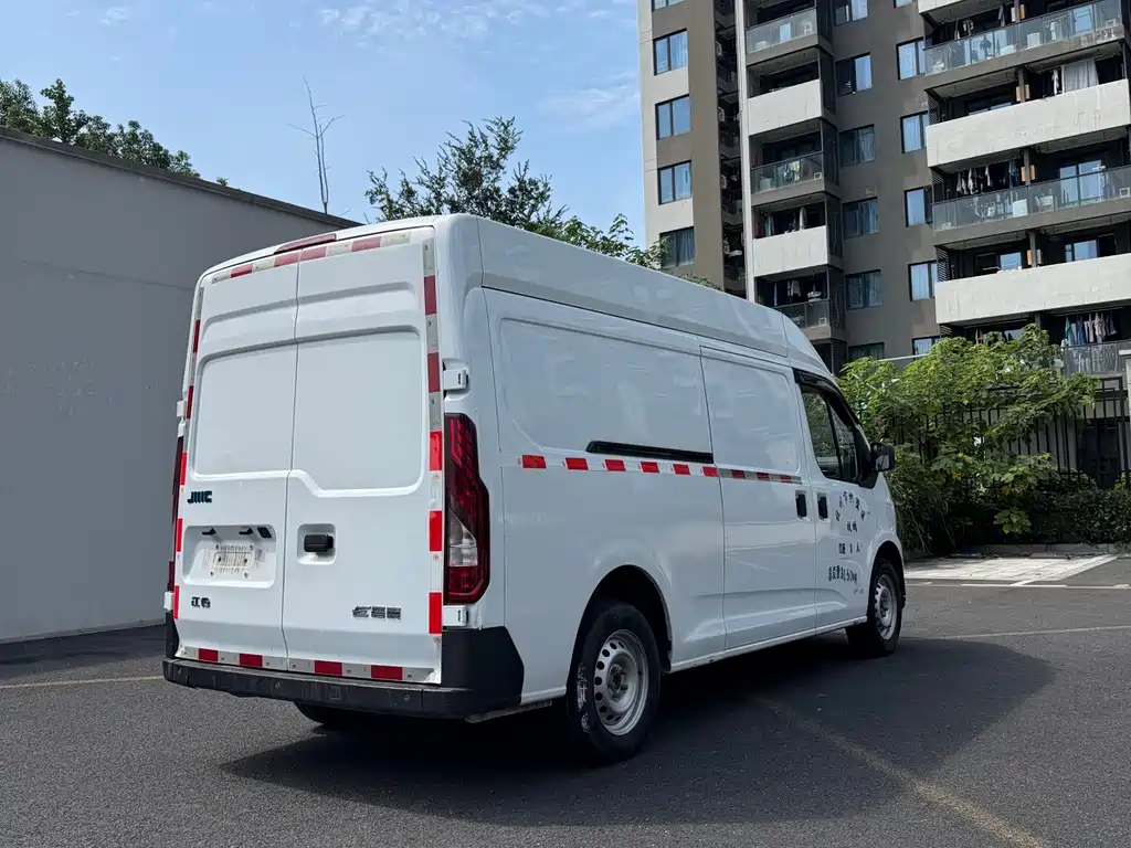 JMC E-Fushun — миниатюра 7