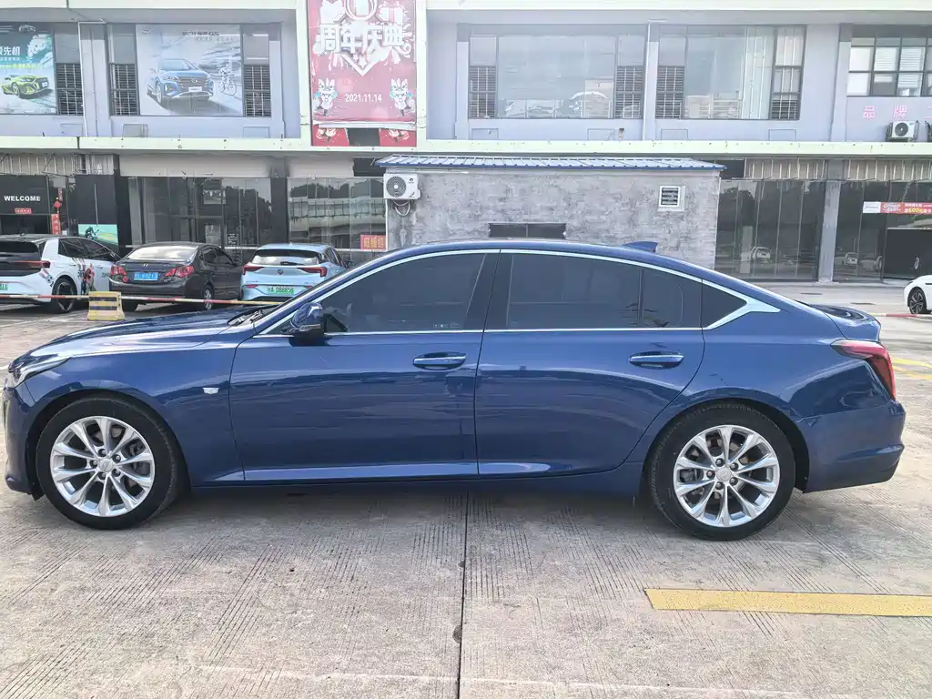 Cadillac CT5 — миниатюра 5