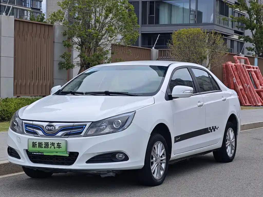 2018 BYD E5 - zdjęcie 1 z 9