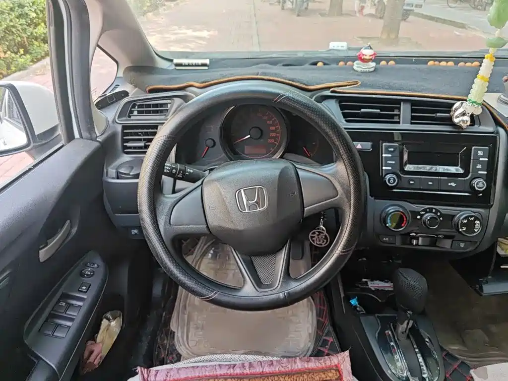 Honda Fit — миниатюра 11