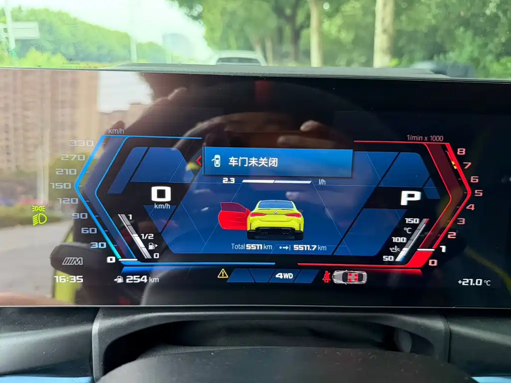 BMW M4 — миниатюра 9