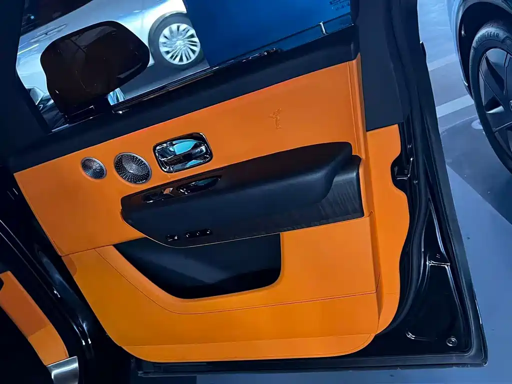 Rolls-Royce Cullinan — миниатюра 3