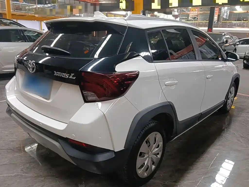 Toyota Yaris L — миниатюра 7