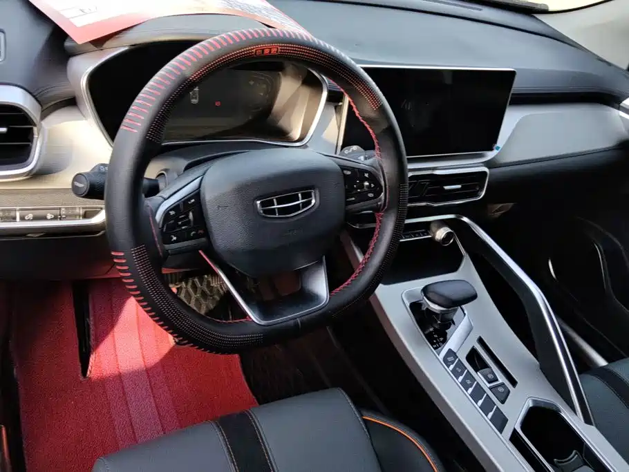 Geely Binyue — миниатюра 12