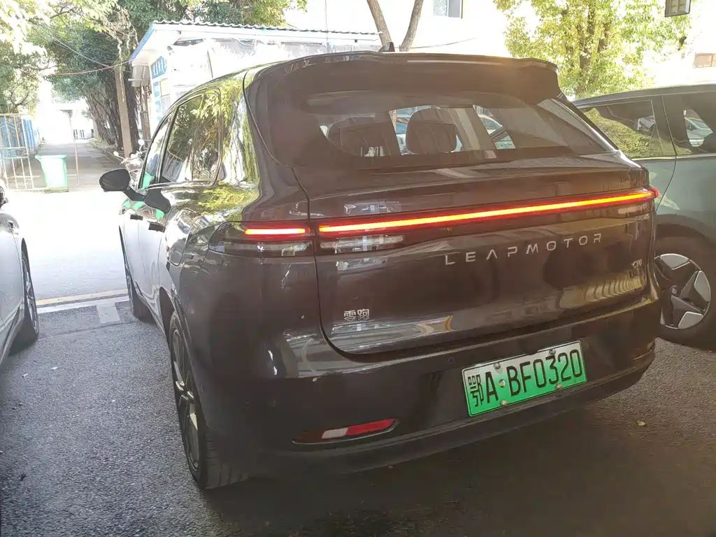 Leapmotor Leapmotor C10 — миниатюра 10