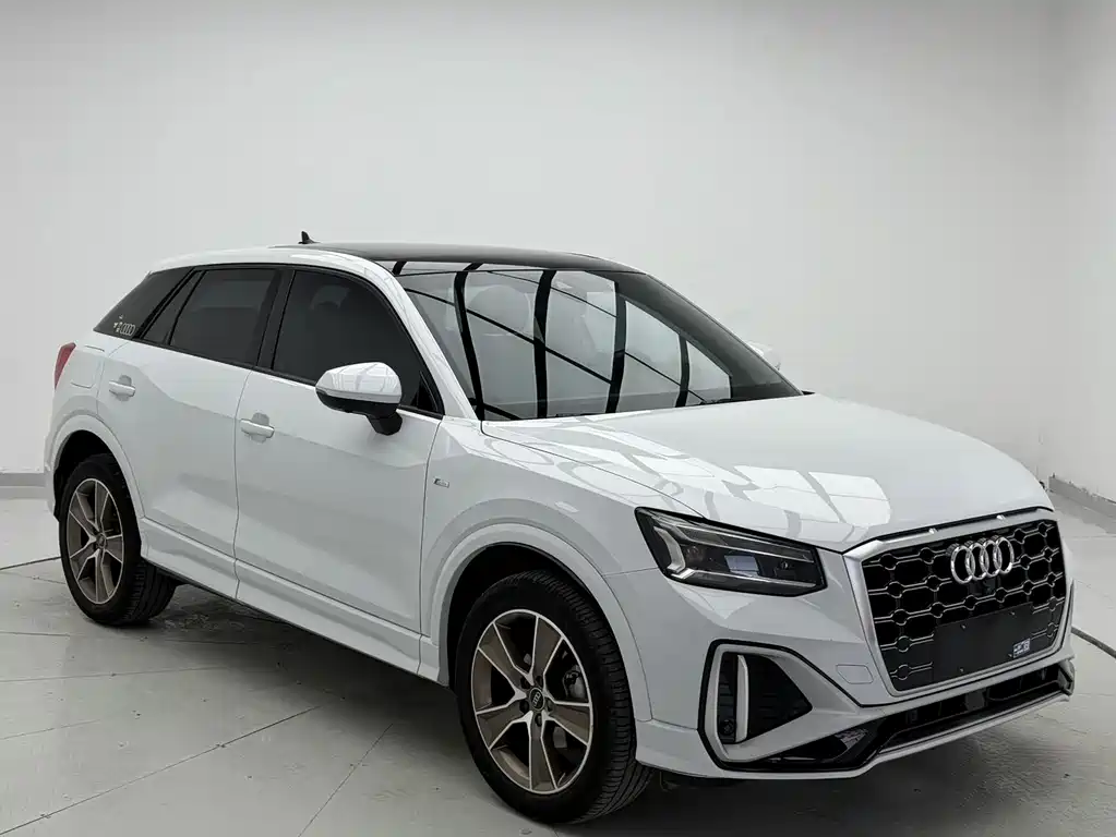 Audi Q2L 35 TFSI Fashion Dynamic Type, фото 3