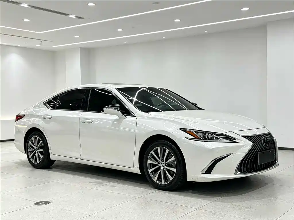 Lexus ES — миниатюра 3