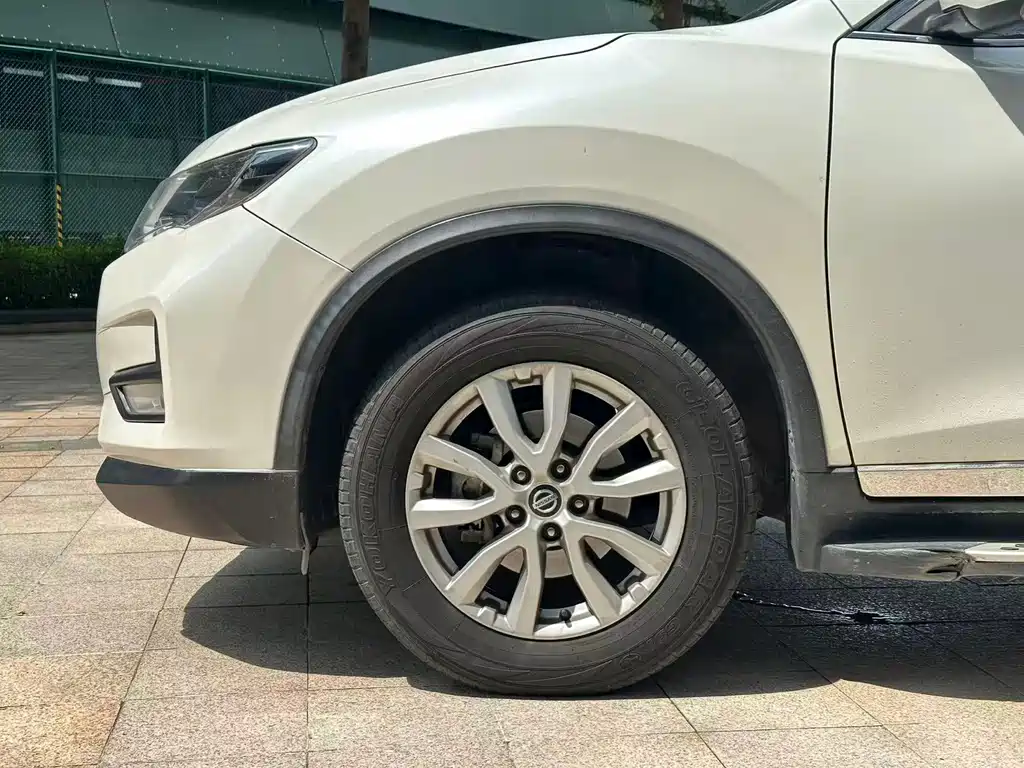 Nissan X-Trail — миниатюра 4