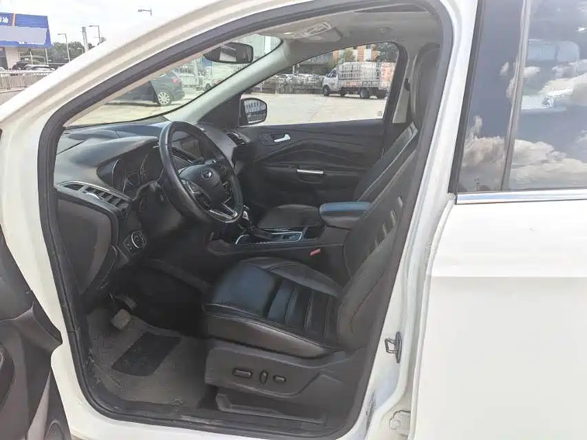 Ford Kuga — миниатюра 4