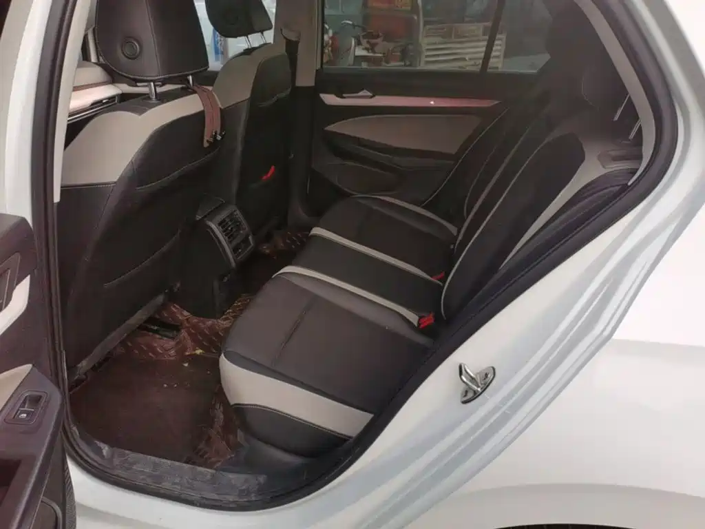 Volkswagen Golf — миниатюра 17