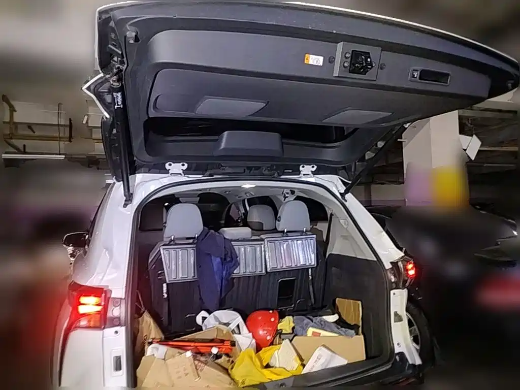 Toyota Granvia — миниатюра 24