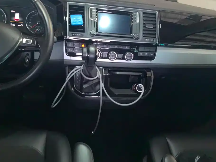 Volkswagen Multivan — миниатюра 16