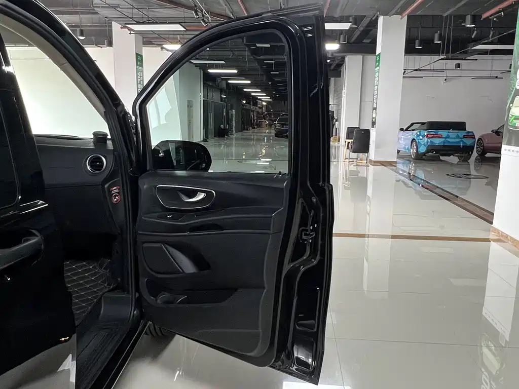Mercedes-Benz Vito — миниатюра 18