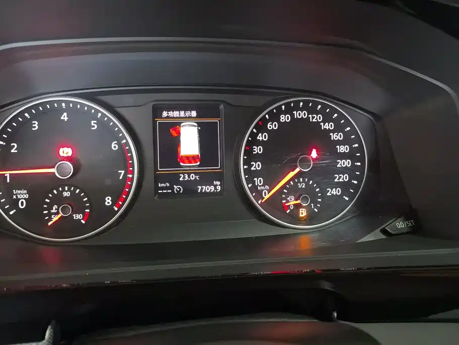Volkswagen Multivan — миниатюра 14