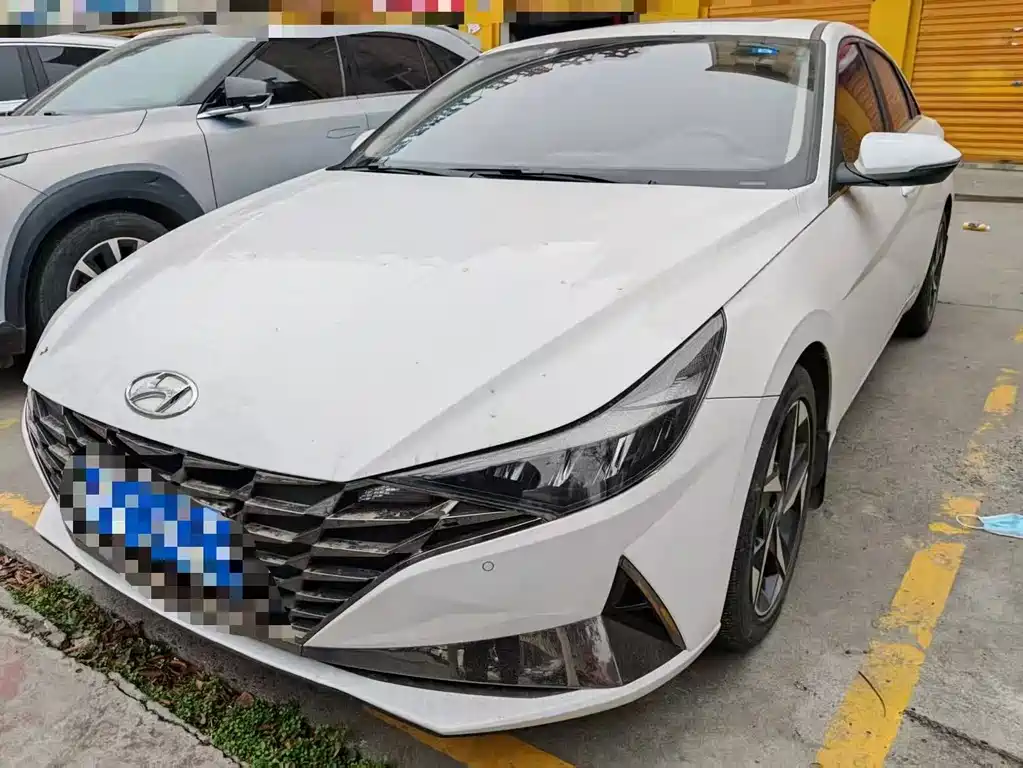 Hyundai Elantra 2023