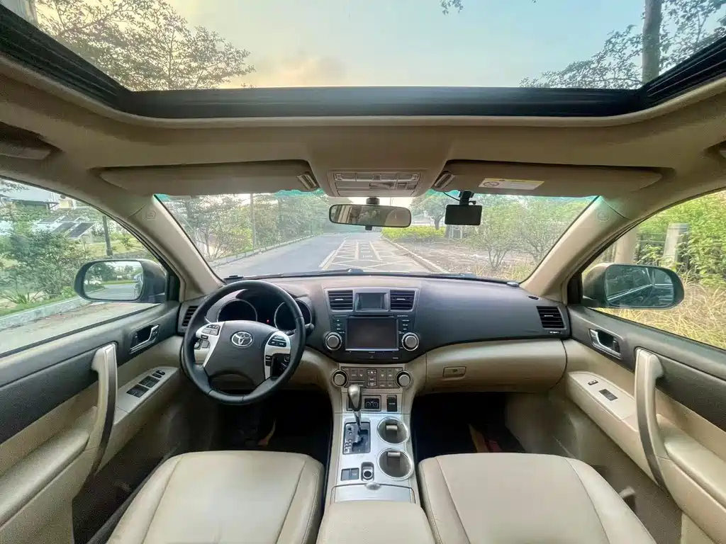 Toyota Highlander — миниатюра 4