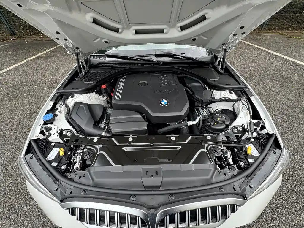 BMW 3 Series — миниатюра 25