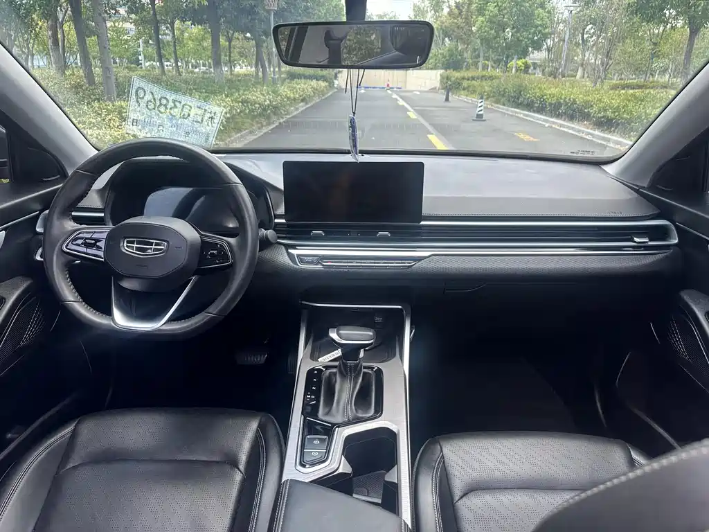 Geely Emgrand — миниатюра 5