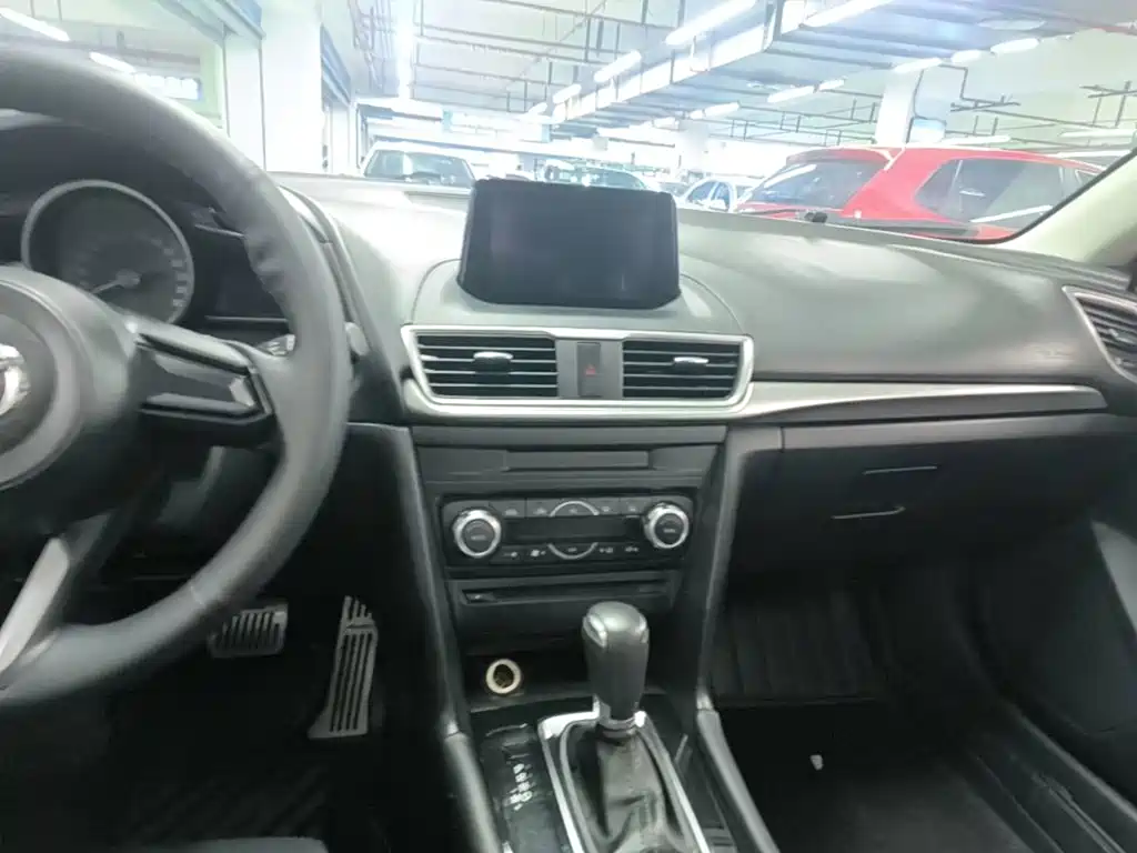 Mazda 3 Axela — миниатюра 13