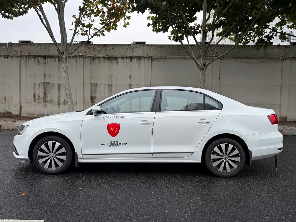 Volkswagen Sagitar — миниатюра 7