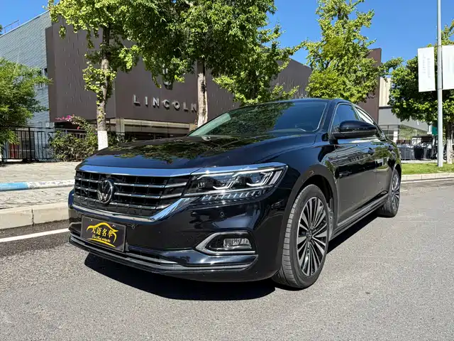 VOLKSWAGEN PASSAT 2020