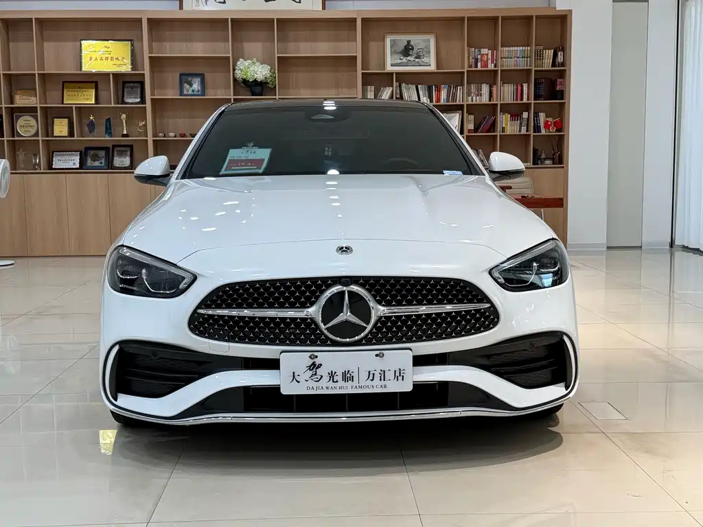 Mercedes-Benz C-Class — миниатюра 4