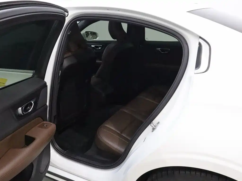Volvo S60 — миниатюра 12