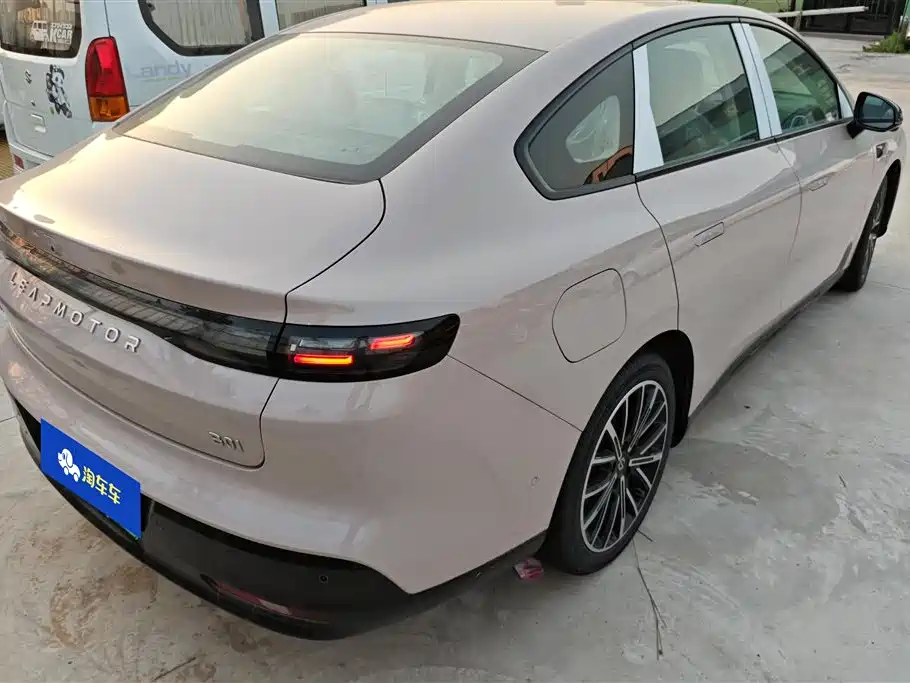 Leapmotor B01 2025 430