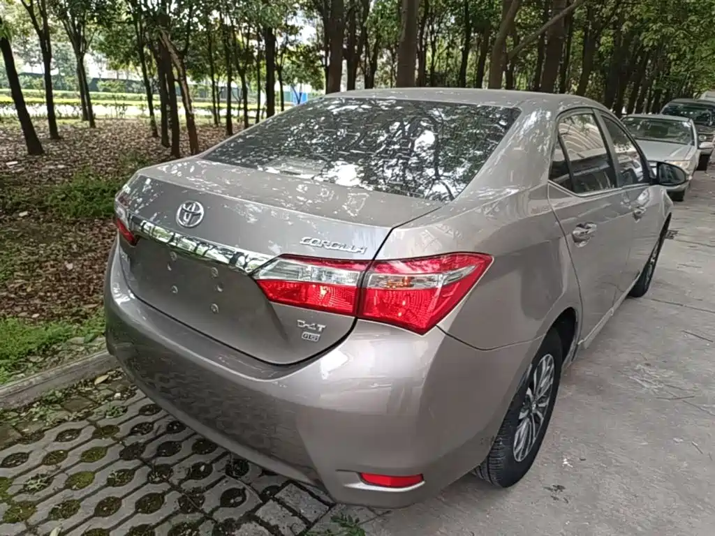 Toyota Corolla — миниатюра 5