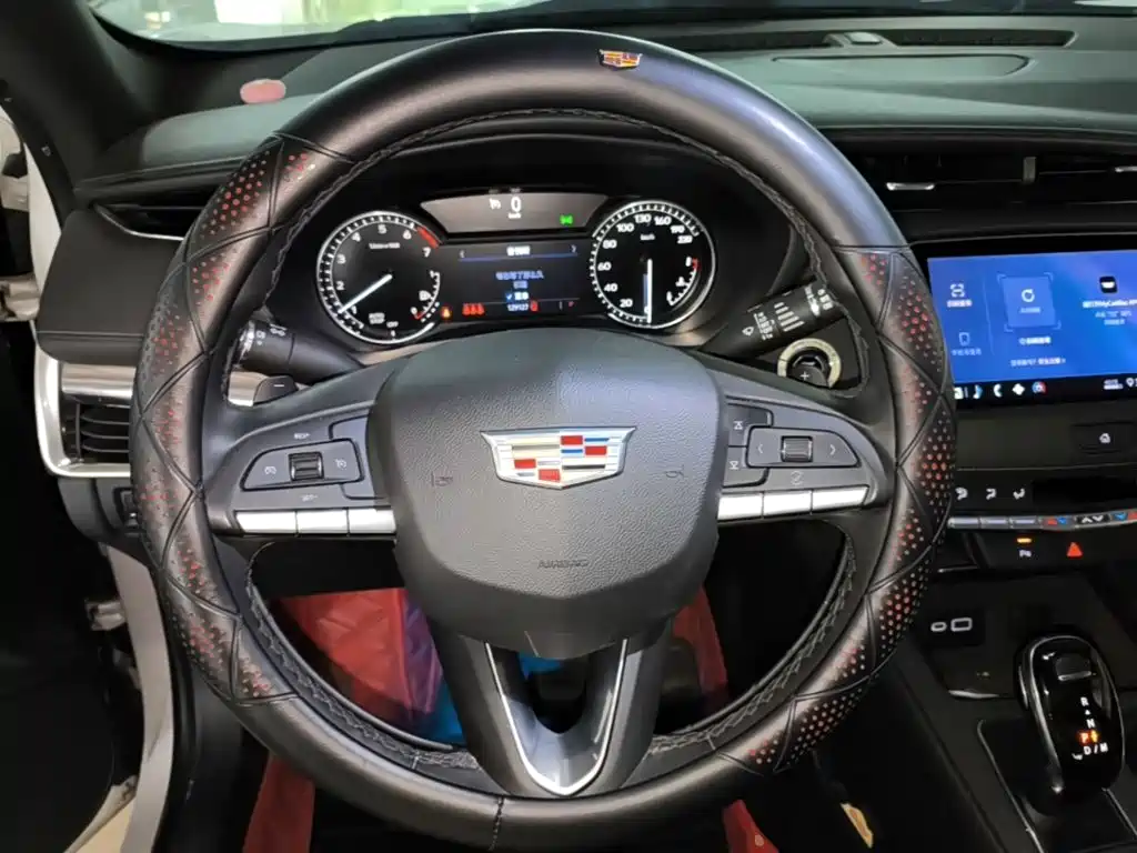 Cadillac XT4 — миниатюра 9