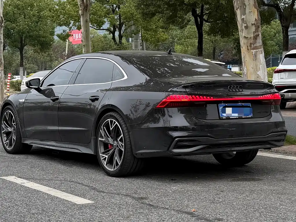 Audi A7L — миниатюра 4