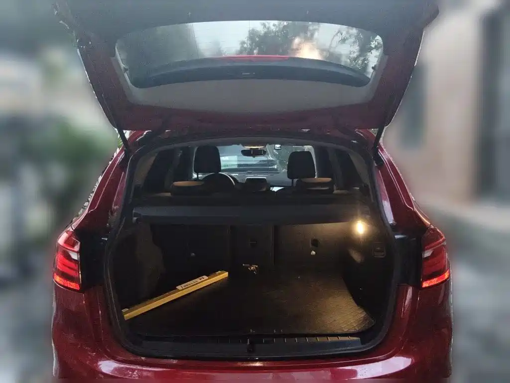 BMW 2 Series Active Tourer — миниатюра 10