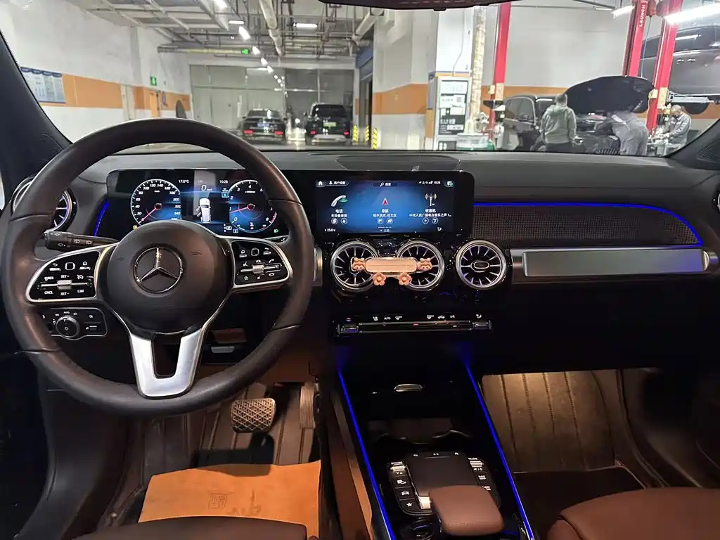 Mercedes-Benz GLB — миниатюра 4