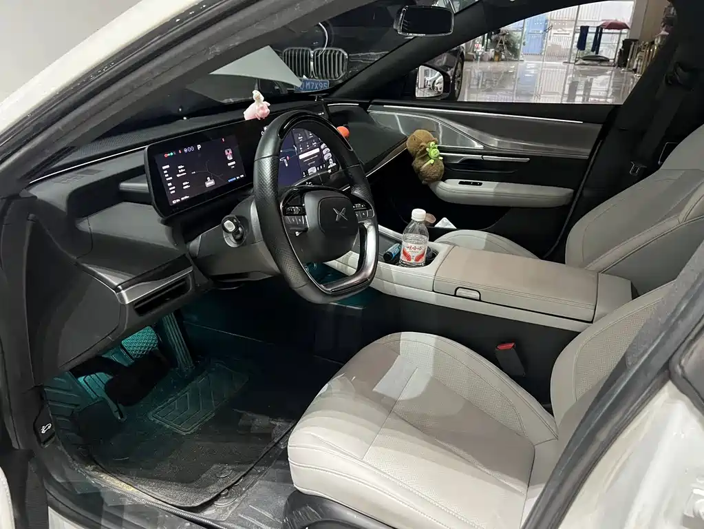 XPeng P7 — миниатюра 2