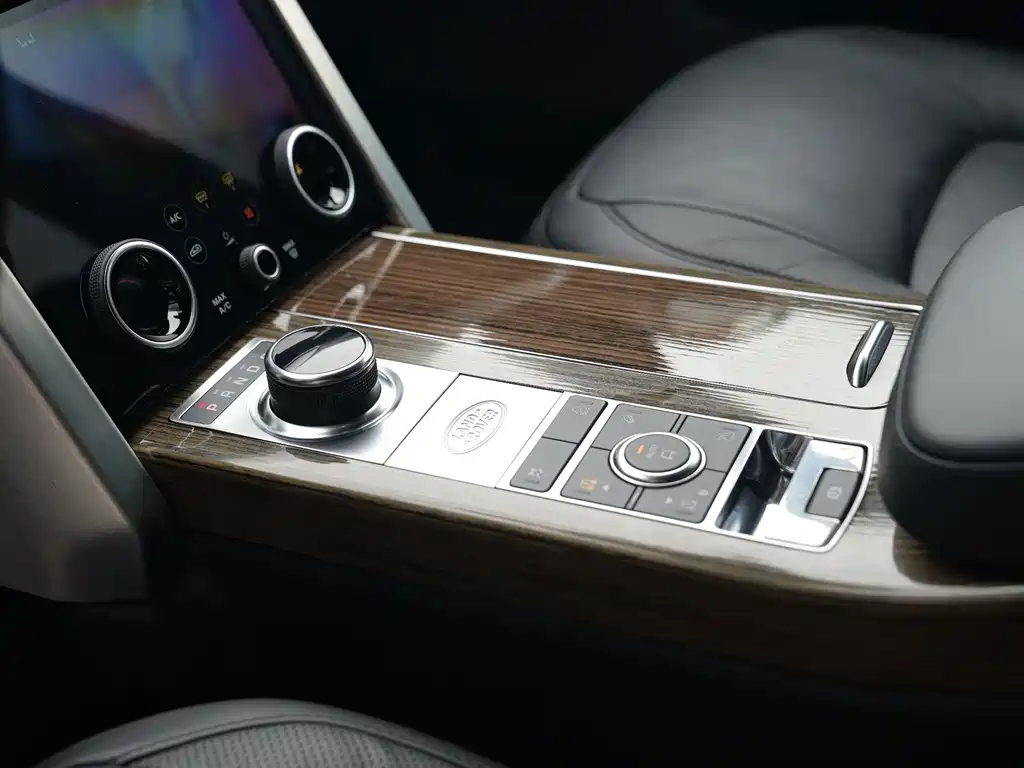 Land Rover Range Rover — миниатюра 7