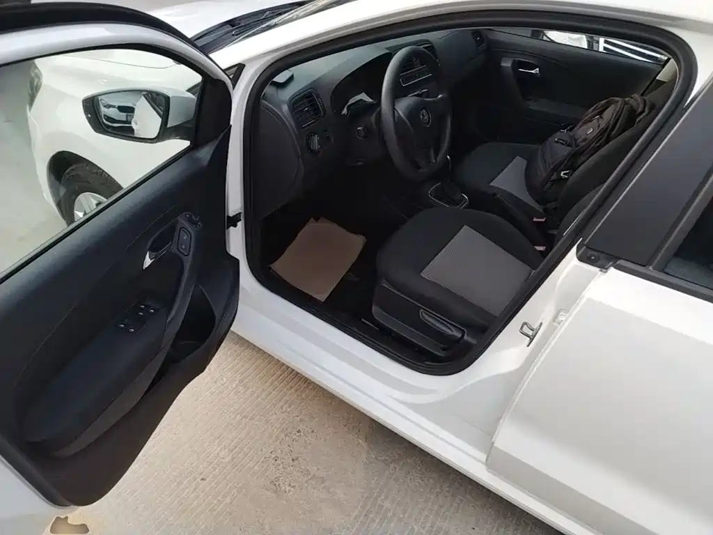 Volkswagen Polo — миниатюра 16