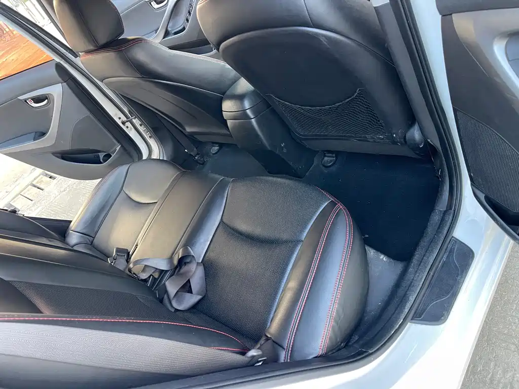 Hyundai Elantra Langdong — миниатюра 13